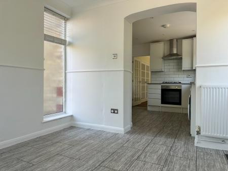 4 bedroom Detached house to let in Broad Oak Close, Tunbridge Wells, TN2
