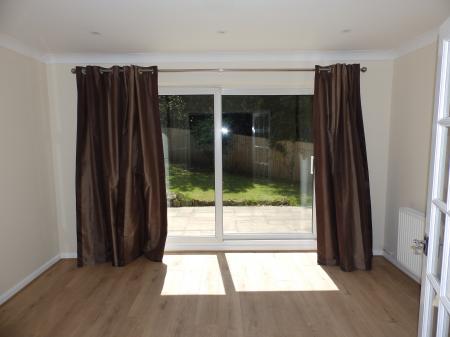 4 bedroom Detached house to let in Broad Oak Close, Tunbridge Wells, TN2