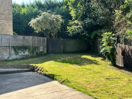 4 bedroom Detached house to let in Broad Oak Close, Tunbridge Wells, TN2