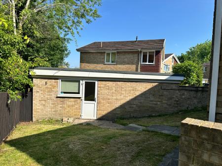 4 bedroom Detached house to let in Broad Oak Close, Tunbridge Wells, TN2