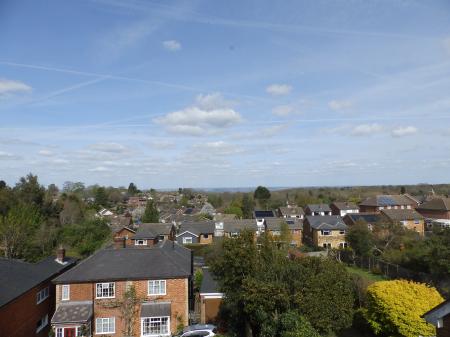 3 bedroom Flat to let in Hastings Road, Pembury, TN2