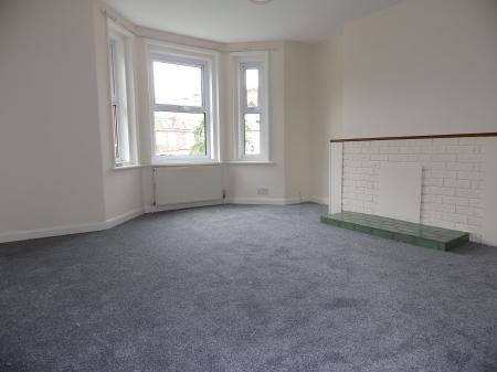 3 bedroom Flat to let in Hastings Road, Pembury, TN2