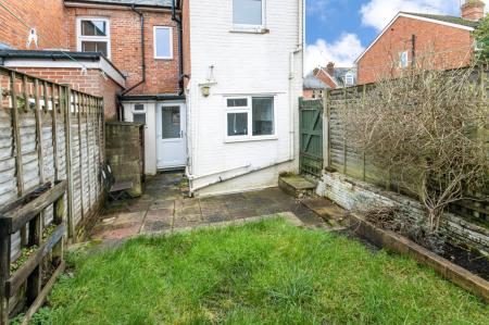 3 bedroom Flat to let in Napier Road, Tunbridge Wells, TN2