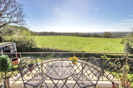 3 bedroom Cottage for sale in Mill Lane, Mark Cross, Crowborough, TN6