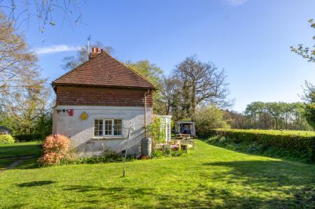3 bedroom Cottage for sale in Mill Lane, Mark Cross, Crowborough, TN6