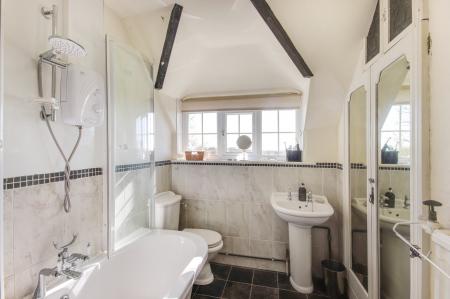 3 bedroom Cottage for sale in Mill Lane, Mark Cross, Crowborough, TN6