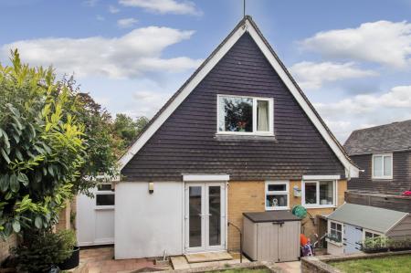 2 bedroom Detached house for sale in Grampian Close, Tunbridge Wells, TN2