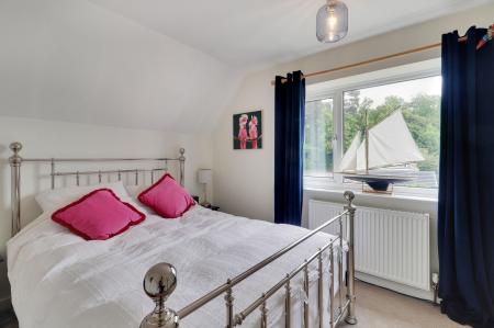 2 bedroom Detached house for sale in Grampian Close, Tunbridge Wells, TN2