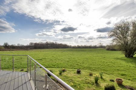 5 bedroom Detached house for sale in Darman Lane, Paddock Wood, TN12