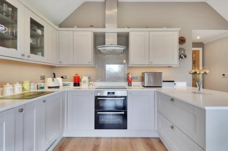 5 bedroom Detached house for sale in Darman Lane, Paddock Wood, TN12