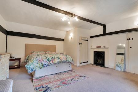 5 bedroom Detached house for sale in Darman Lane, Paddock Wood, TN12