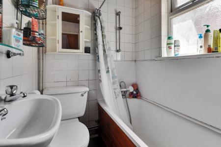 2 bedroom Terraced House for sale in Rochdale Road, Tunbridge Wells, TN1
