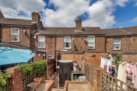 2 bedroom Terraced House for sale in Rochdale Road, Tunbridge Wells, TN1
