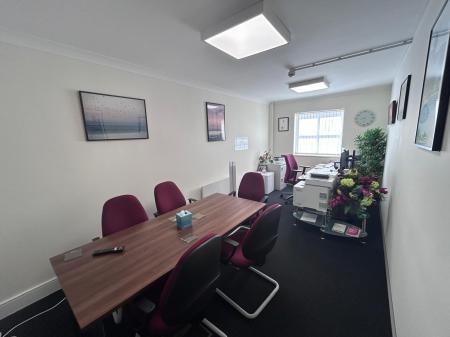 1 bedroom Office to let in High Street, Tonbridge, TN9