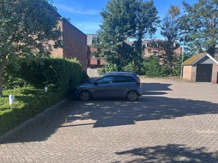 1 bedroom Office to let in High Street, Tonbridge, TN9
