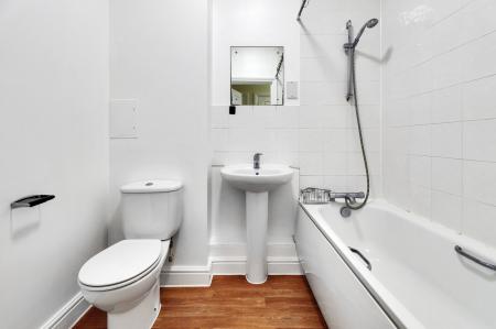 2 bedroom Flat for sale in Culverden Park Road, Tunbridge Wells, TN4