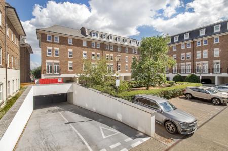 2 bedroom Flat for sale in Culverden Park Road, Tunbridge Wells, TN4