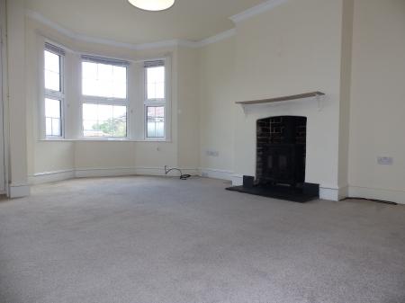 4 bedroom Semi-detached house to let in Dorset Road, Tunbridge Wells, TN2