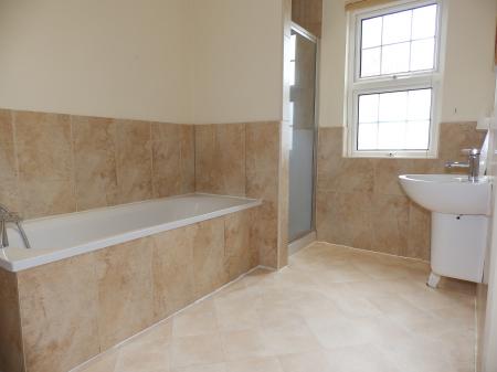 4 bedroom Semi-detached house to let in Dorset Road, Tunbridge Wells, TN2