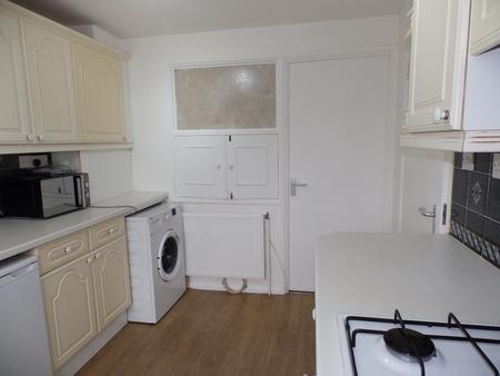 3 bedroom Flat to let in Albert Street, Tunbridge Wells, TN1
