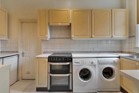 2 bedroom Flat for sale in York Road, Tunbridge Wells, TN1