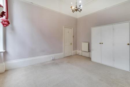 2 bedroom Flat for sale in York Road, Tunbridge Wells, TN1