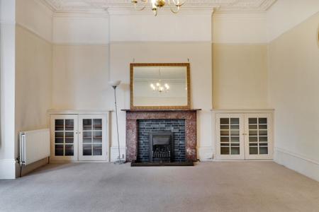2 bedroom Flat for sale in York Road, Tunbridge Wells, TN1
