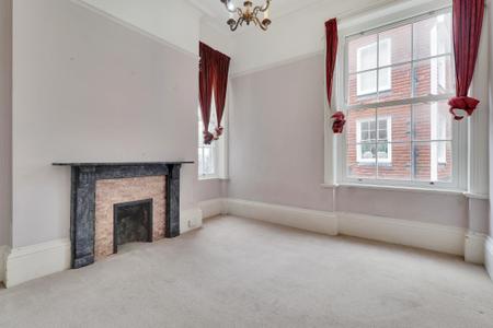 2 bedroom Flat for sale in York Road, Tunbridge Wells, TN1