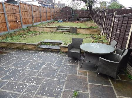 4 bedroom Semi-detached house for sale in Netherlands Road, Barnet, EN5