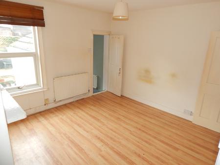 2 bedroom Terraced House to let in Rose Street, Rochester, ME1