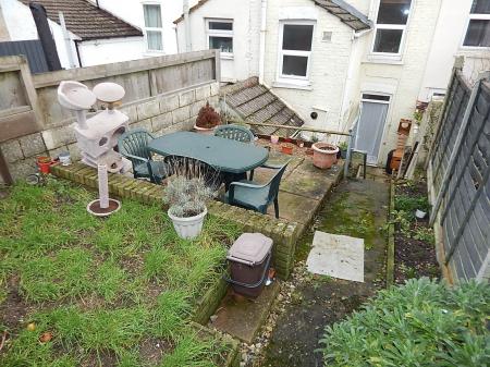 2 bedroom Terraced House to let in Rose Street, Rochester, ME1