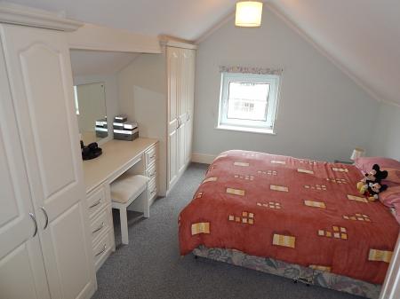 4 bedroom Detached bungalow for sale in Mount Road, Rochester, ME1