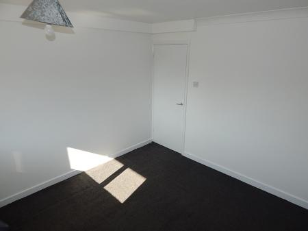 2 bedroom Flat for sale in Sunderland Close, Rochester, ME1
