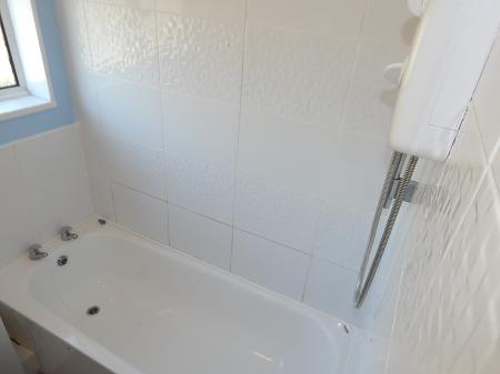 2 bedroom Flat for sale in Sunderland Close, Rochester, ME1