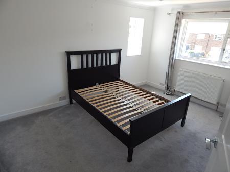 2 bedroom Semi-detached house to let in The Tideway, Rochester, ME1