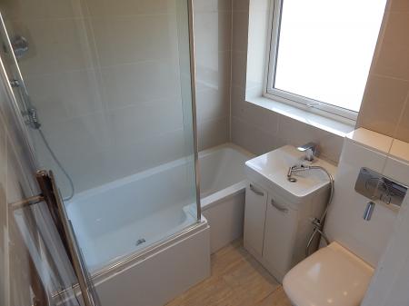 2 bedroom Semi-detached house to let in The Tideway, Rochester, ME1