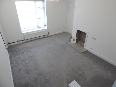 2 bedroom Semi-detached house to let in The Tideway, Rochester, ME1