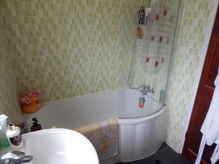 3 bedroom Detached house to let in Rectory Close, Wouldham, ME1