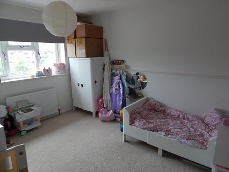3 bedroom Detached house to let in Rectory Close, Wouldham, ME1