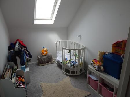 3 bedroom Detached house to let in Rectory Close, Wouldham, ME1