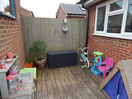 3 bedroom Detached house to let in Rectory Close, Wouldham, ME1