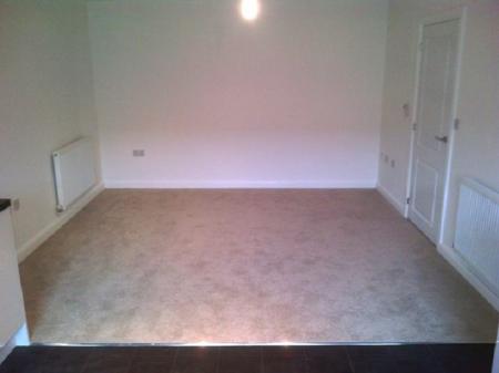 1 bedroom Flat to let in Station Road, Strood, ME2
