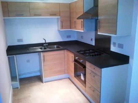 1 bedroom Flat to let in Station Road, Strood, ME2
