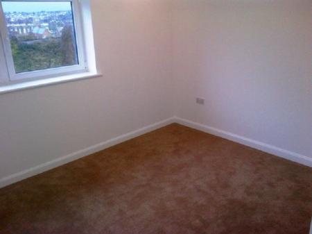 1 bedroom Flat to let in Station Road, Strood, ME2