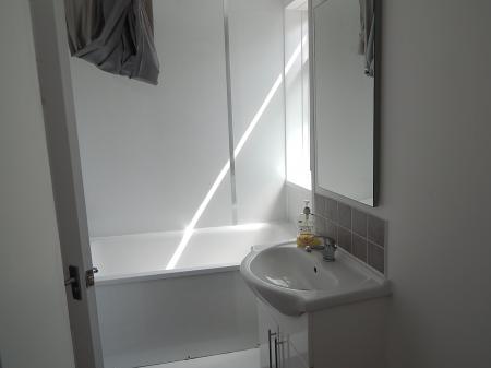2 bedroom Maisonette to let in High Street, Chatham, ME4