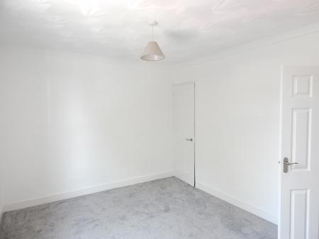 4 bedroom Terraced House to let in Maidstone Road, Rochester, ME1
