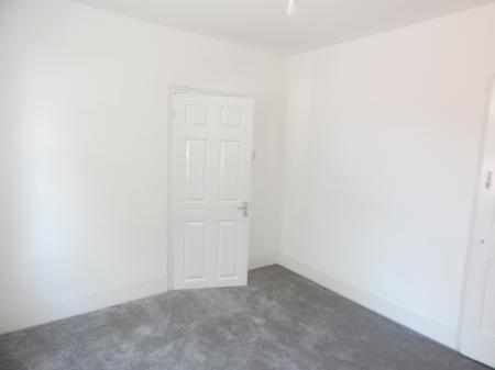 4 bedroom Terraced House to let in Maidstone Road, Rochester, ME1