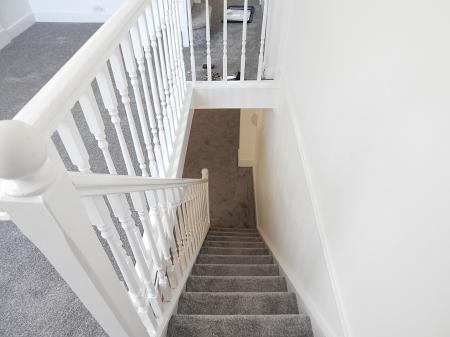 4 bedroom Terraced House to let in Maidstone Road, Rochester, ME1