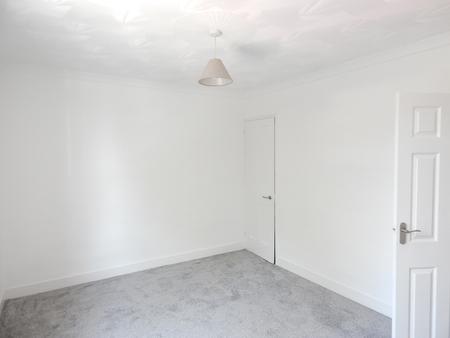 4 bedroom Terraced House to let in Maidstone Road, Rochester, ME1