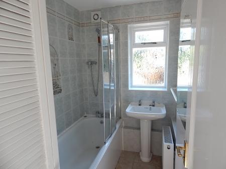 4 bedroom Terraced House to let in Maidstone Road, Rochester, ME1